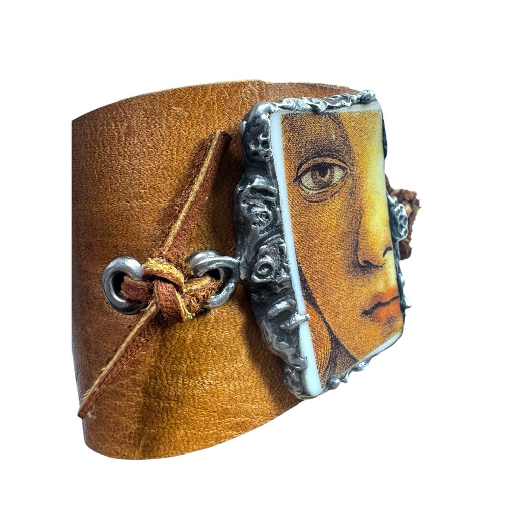 La Ghirlandata Rosetti Art Face Tile & Silver Blend Bezel Leather Cuff Bracelet - Picture 3 of 11